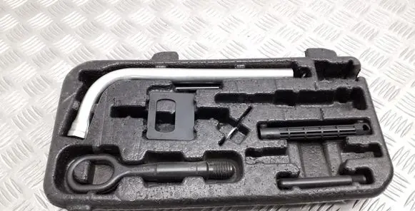 Audi A6 S6 C7 4G Tool set 4G9012109