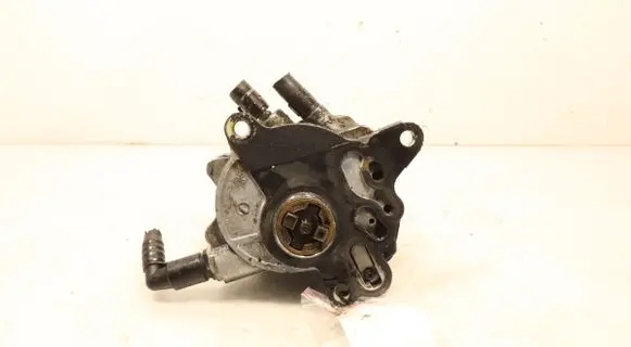Volkswagen PASSAT B6 Vacuum pump 03G145209
