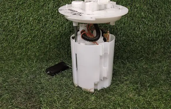 Ford Fiesta In-tank fuel pump D2BY9H307DB