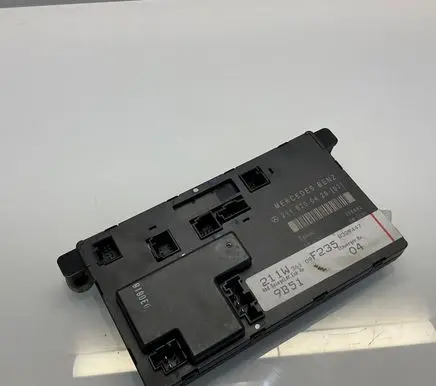 Mercedes-Benz E W211 Door control unit/module 2118200426 356802 8329447