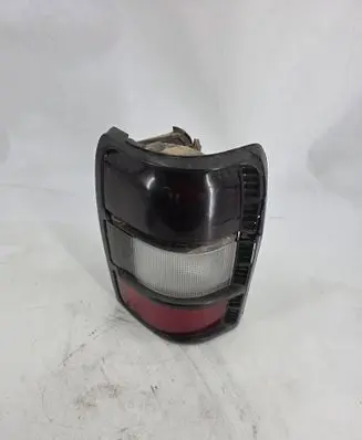 Mitsubishi Pajero Rear/tail lights