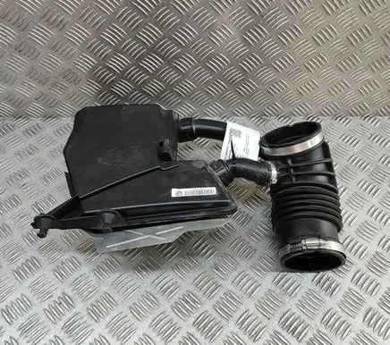 BMW 8 G14 Air intake duct part 8607950