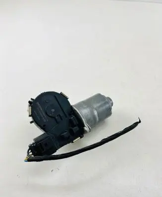 Opel Crossland X Wiper motor 0390243679