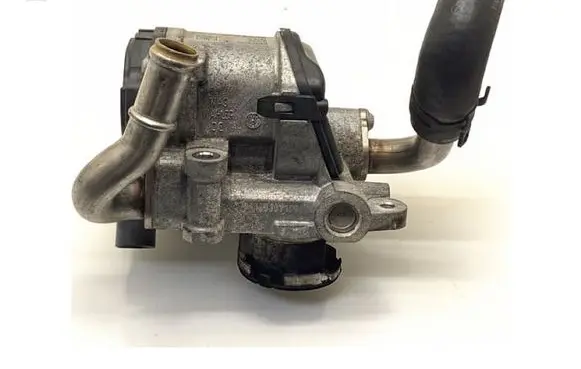 Volkswagen PASSAT B8 EGR valve 04L131501RV100