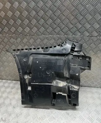 BMW 5 G30 G31 Rear bumper mounting bracket 21754011 8066751