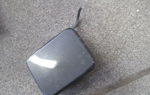 Mercedes-Benz ML W164 Front tow hook cap/cover A1648850023