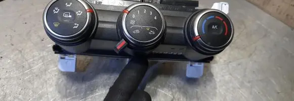 Renault Express Climate control unit 275008537R