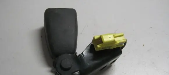 Volvo V70 Rear seatbelt buckle 607338100A