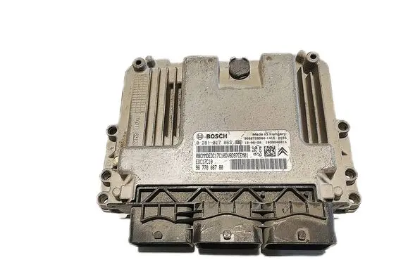 Citroen C4 II Engine control unit/module 9677006780