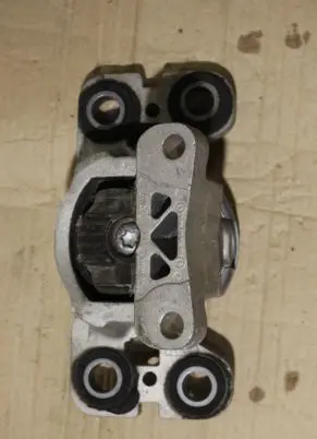 Jaguar E-Pace Gearbox mount EJ327M121AD