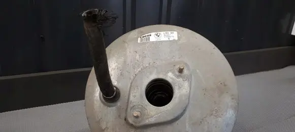BMW 5 E39 Brake booster 1163516