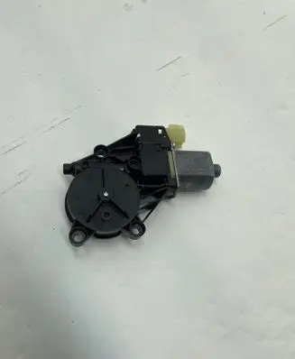Ford Fiesta Front door window regulator motor 8A6114A389A 0130822406