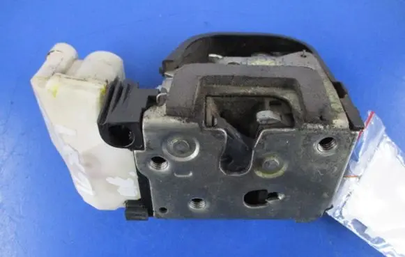 Alfa Romeo 147 Front door lock