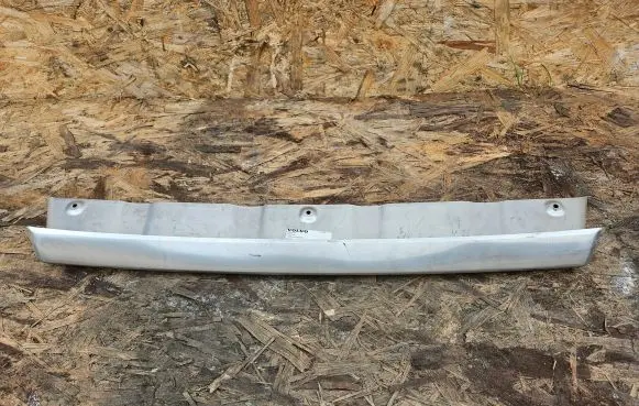 Volvo XC90 Front bumper splitter molding 9204531