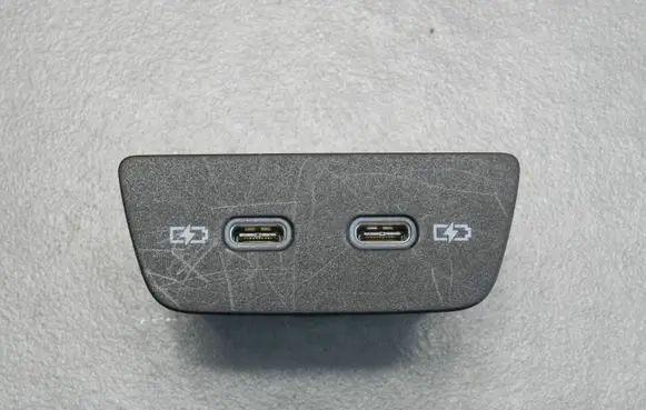 Volkswagen Golf VIII USB socket connector 2G6035954 321011990791