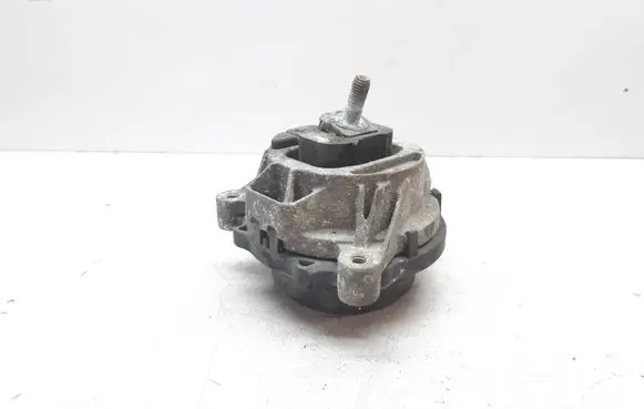 BMW 3 F30 F35 F31 Engine mount bracket 6787657
