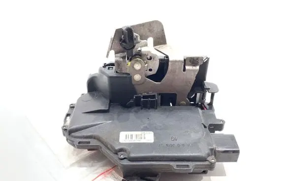 Audi A4 S4 B6 8E 8H Rear door lock 8E0839015C