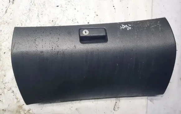 Toyota Avensis T250 Glove box 555005070 33126n