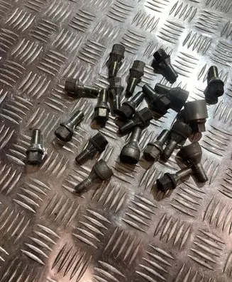 Suzuki Vitara (LY) Nuts/bolts PK20688