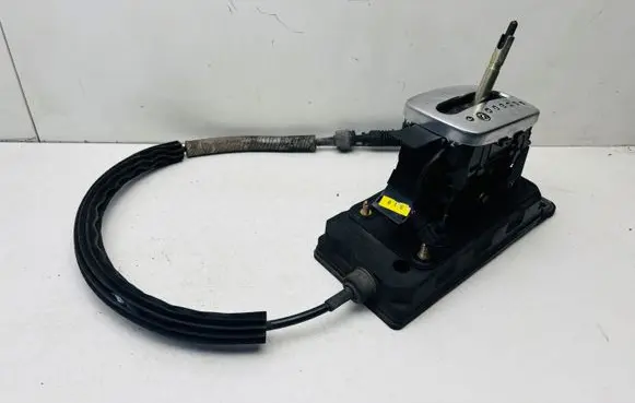 Audi A3 S3 8L Gear shifter/selector 1J0713023