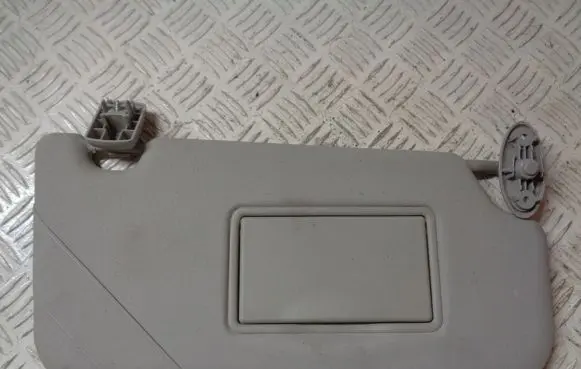Ford Mondeo MK IV Sun visor