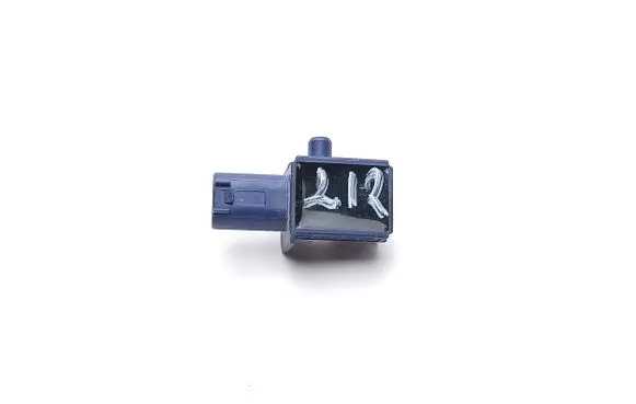 Mercedes-Benz E W212 Airbag deployment crash/impact sensor A2128204926 5WK43872