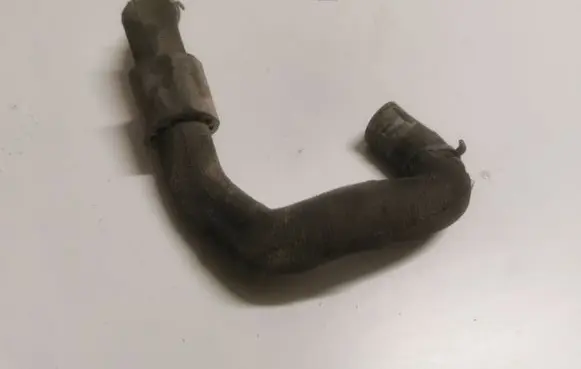 Audi Q7 4M Engine coolant pipe/hose