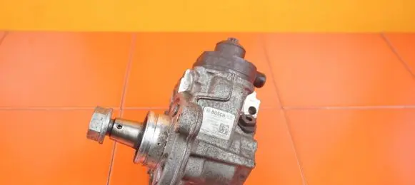 Opel Insignia A Fuel injection high pressure pump 0445010703 B20DTH