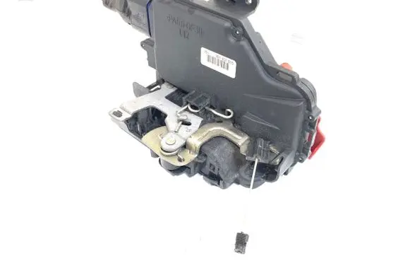 Volkswagen Golf V Front door lock 3D1837015