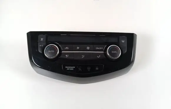 Nissan Qashqai Air conditioner control unit module 275004EA0A