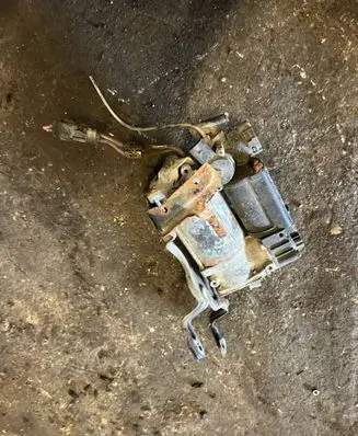 Mercedes-Benz S W220 Air suspension compressor 220320010401