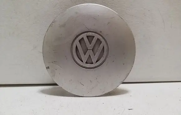 Volkswagen Golf III Original wheel cap 1H0601149H