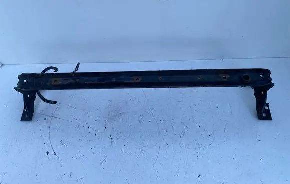 Volvo V40 Bottom radiator support slam panel 