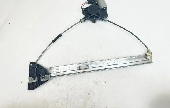 Mazda 6 Front door window regulator with motor GJ6A5858X TL772Y07 CM011050