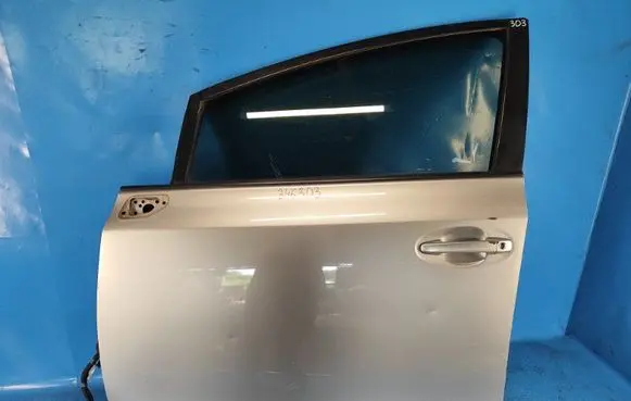 Toyota Prius+ (ZVW40) Front door 6700247091