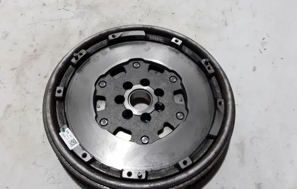 Dacia Duster II Dual mass flywheel 123108982R