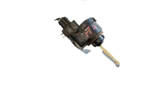 Volkswagen PASSAT B5 Headlight level adjustment motor 4D0941295