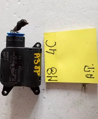 Audi A3 S3 8P Air flap motor/actuator 1K1907511D 0132801338 983382ZB