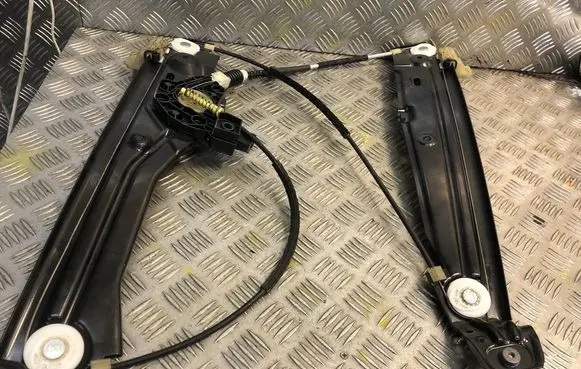BMW 7 F01 F02 F03 F04 Front door electric window regulator 7182085