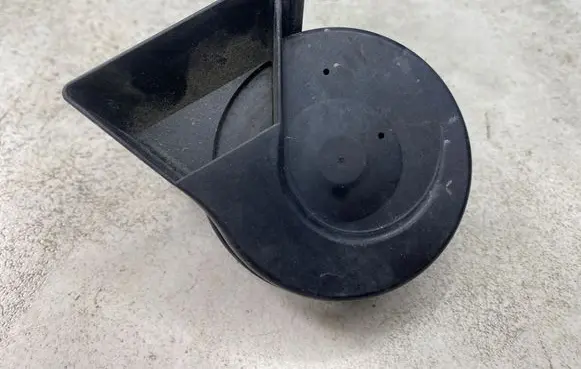 Audi A4 S4 B7 8E 8H Horn signal 8E0951221C