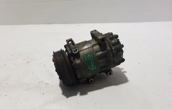 Volvo V50 Air conditioning (A/C) compressor (pump) SD7V16