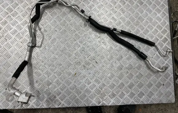 Mercedes-Benz E W212 Engine coolant pipe/hose A2128300177