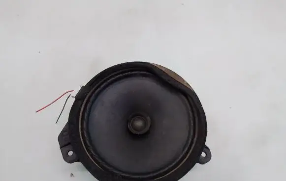 Subaru Outback Front door speaker