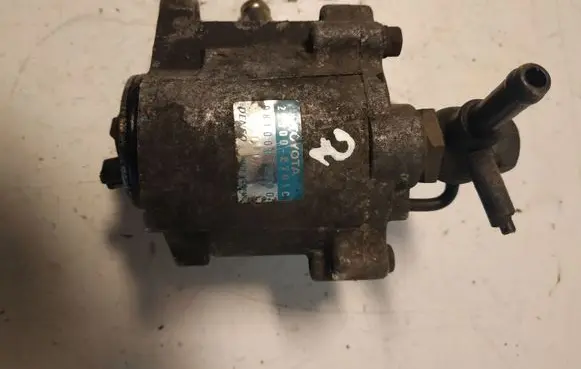 Toyota Avensis T220 Vacuum pump 2930027010