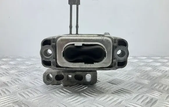 Skoda Octavia Mk3 (5E) Engine mount bracket 5Q0199262CK