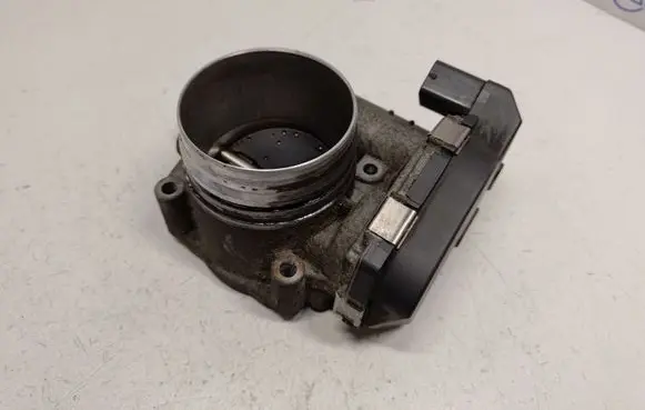 BMW X3 F25 Throttle valve 13547588625