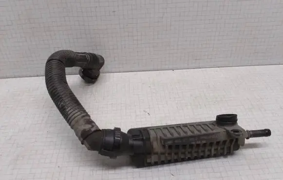 Volkswagen Golf V Breather valve 036121188B PA66GF30