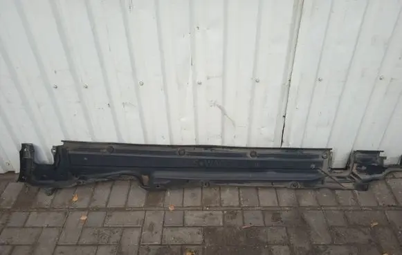 Volkswagen Touareg II Side bottom protection 7P0825202C