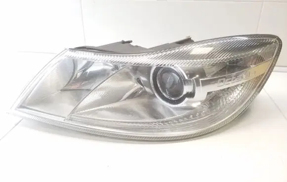 Skoda Octavia Mk2 (1Z) Headlight/headlamp 1Z1941015G 7L6941329B 5DV00961000