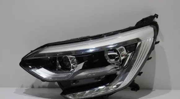 Renault Megane IV Headlight/headlamp 260603157R 900609110BT1 90060911